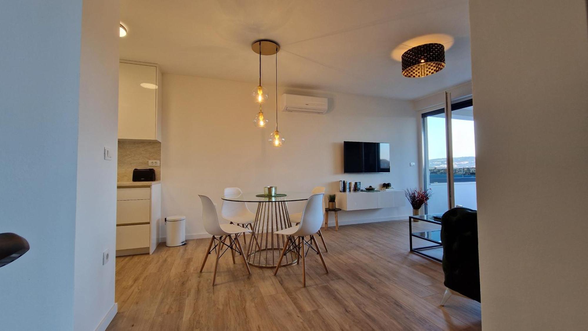 Marcelina 2 In Apartman *